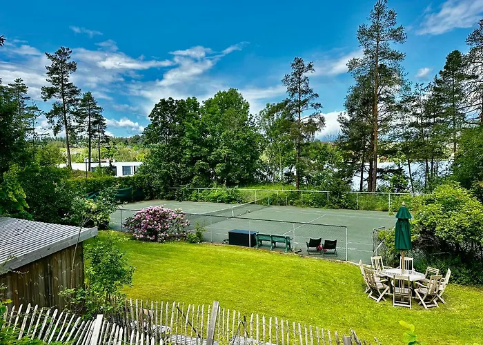 Semesterbostad Waterfront House With Sun Day *